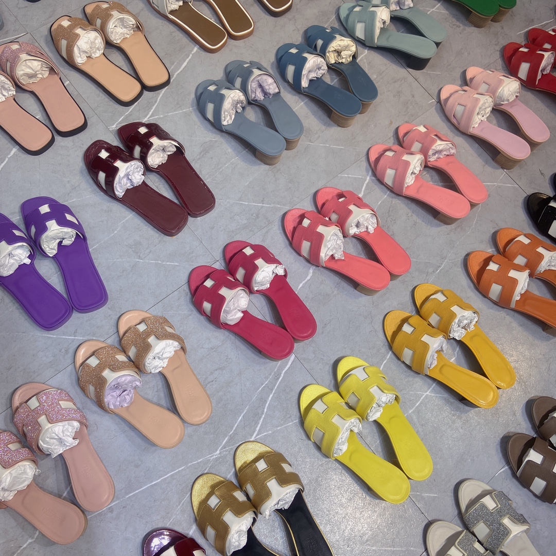 New Trendy Genuine Leather Women Black Flat Sandals - Image 4
