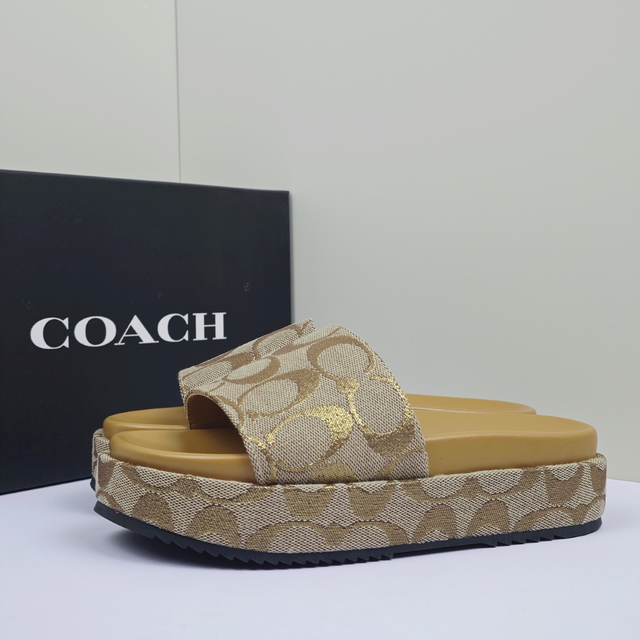 Wholesale Designer Sculpted C Flatform Slide in Signature Jacquard - Image 9