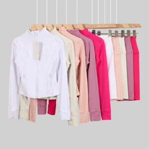 Wholesale Women's Yoga Jacket Zipper Gym Clothes Set with Polyester Floral Jacket and Pants