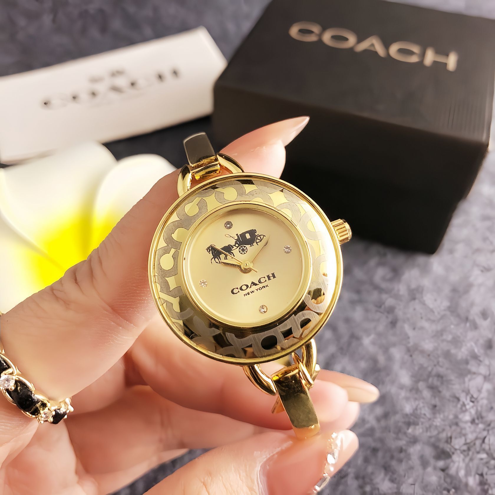 Fashion Brand Women's Wrist Watch 30mm Stainless Steel Watch - Image 2